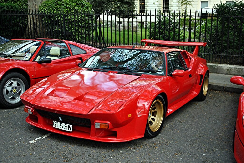 De Tomaso Pantera GT5 parked