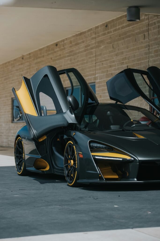 McLaren Senna front
