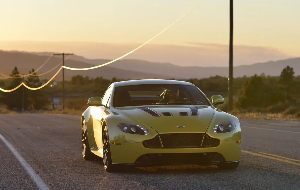 Aston martin vantage S
