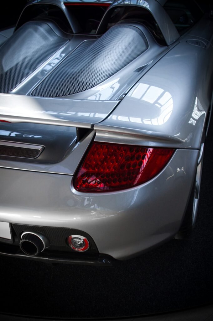 Porsche Carrera GT wing