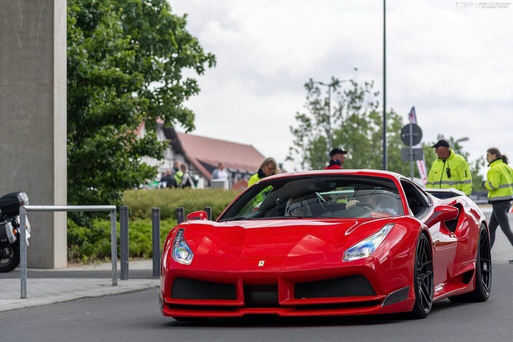 red novitec Ferrari 488