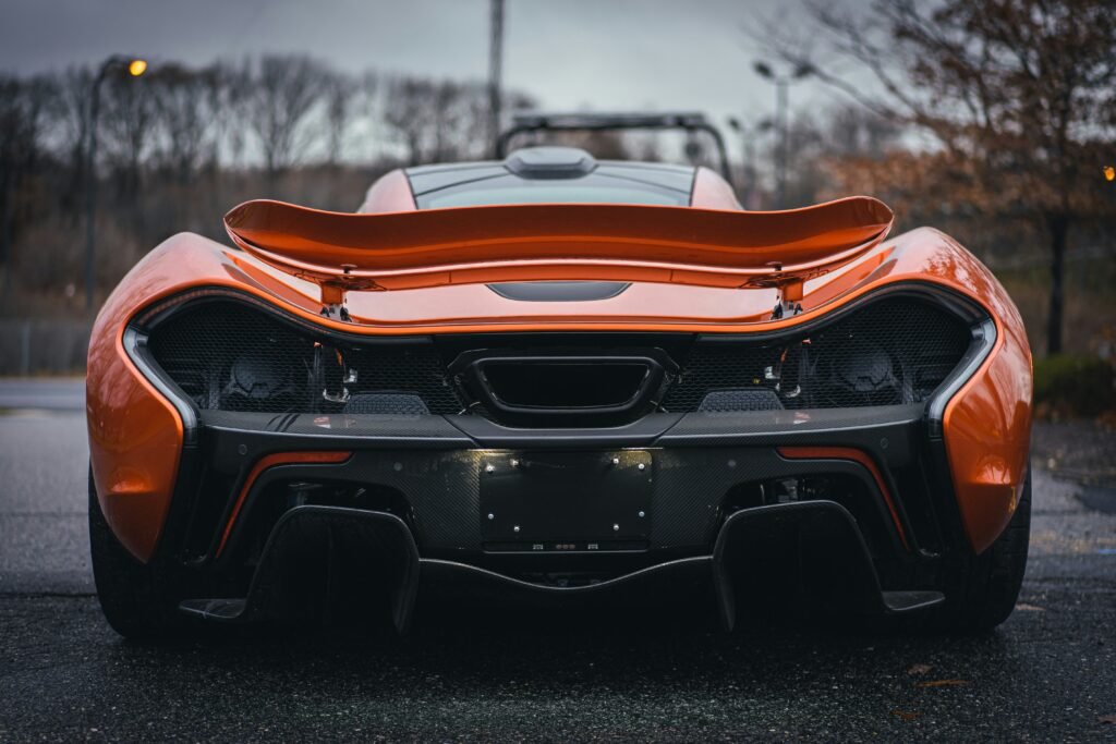 Mclaren P1 wing in race mode