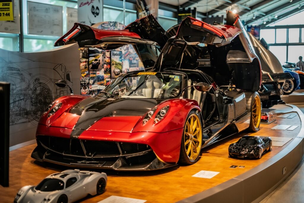 Pagani Gull wing doors