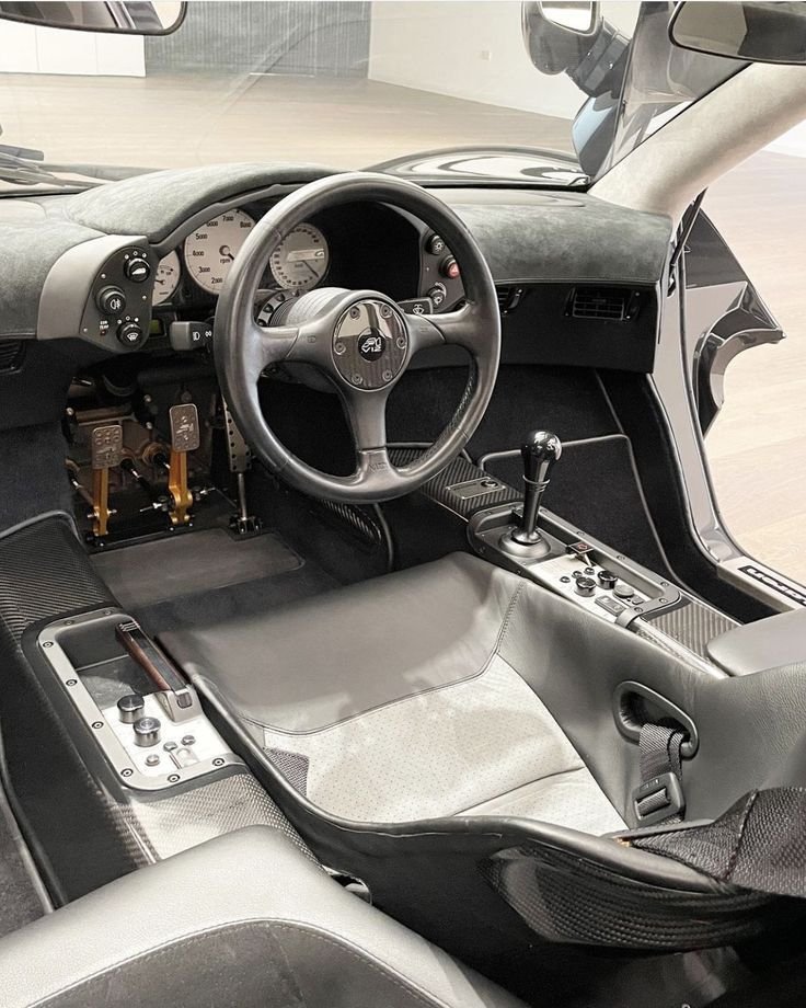 Mclaren F1 interior