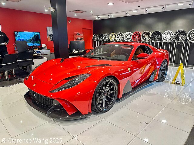Red Ferrari Novitec