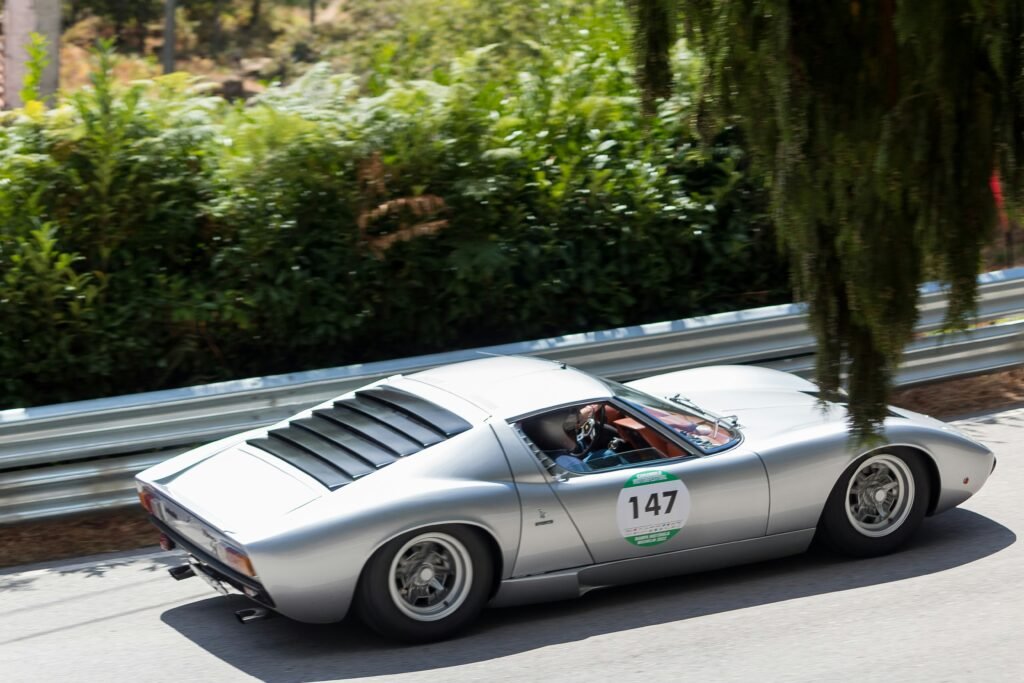 sliver Lamborghini Miura