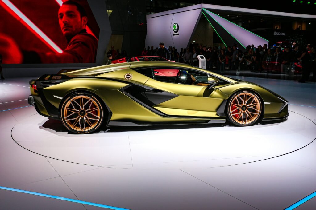 Lamborghini Sián side view