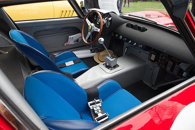 Ferrari 250 gto interior