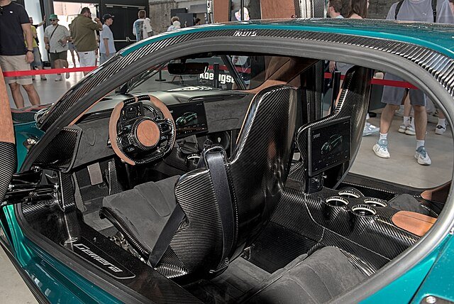 Green koenigsegg gemera interior
