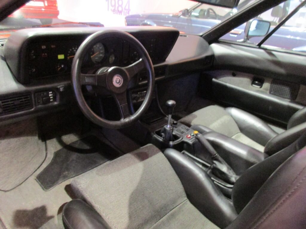 BMW M1 Interior 
