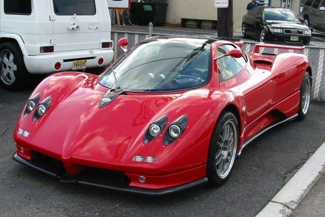 red pagani zonda 