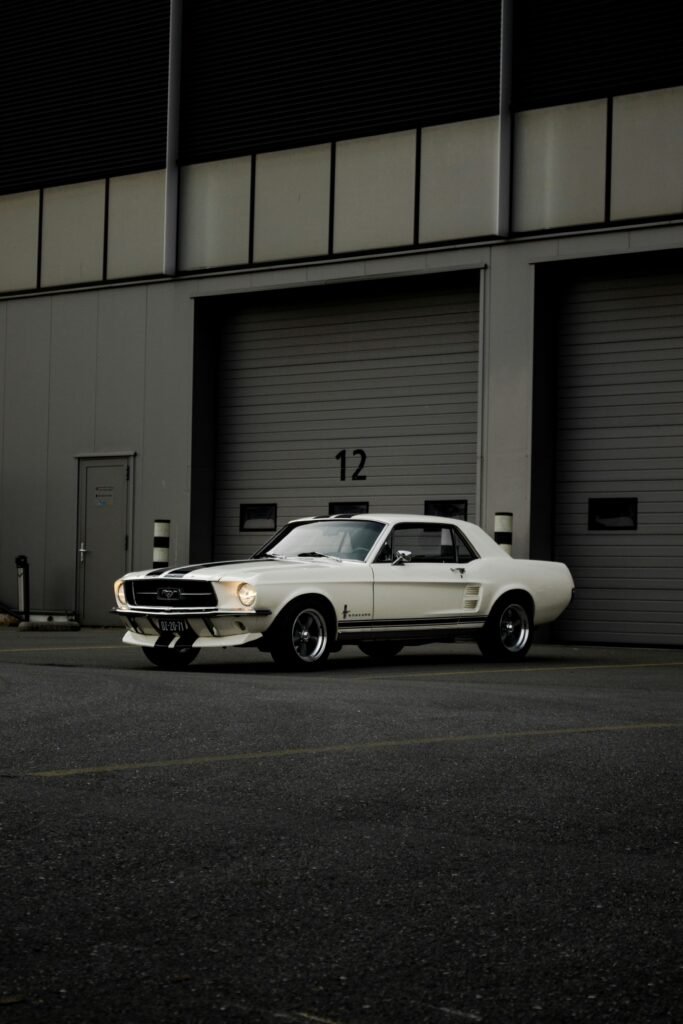 A white ford mustang